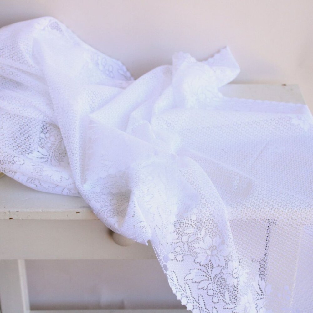 Vintage 1980s 1990s White Lace Fabric, 24" Wide 88" Long Piece, Floral Pattern - Picture 4 of 10